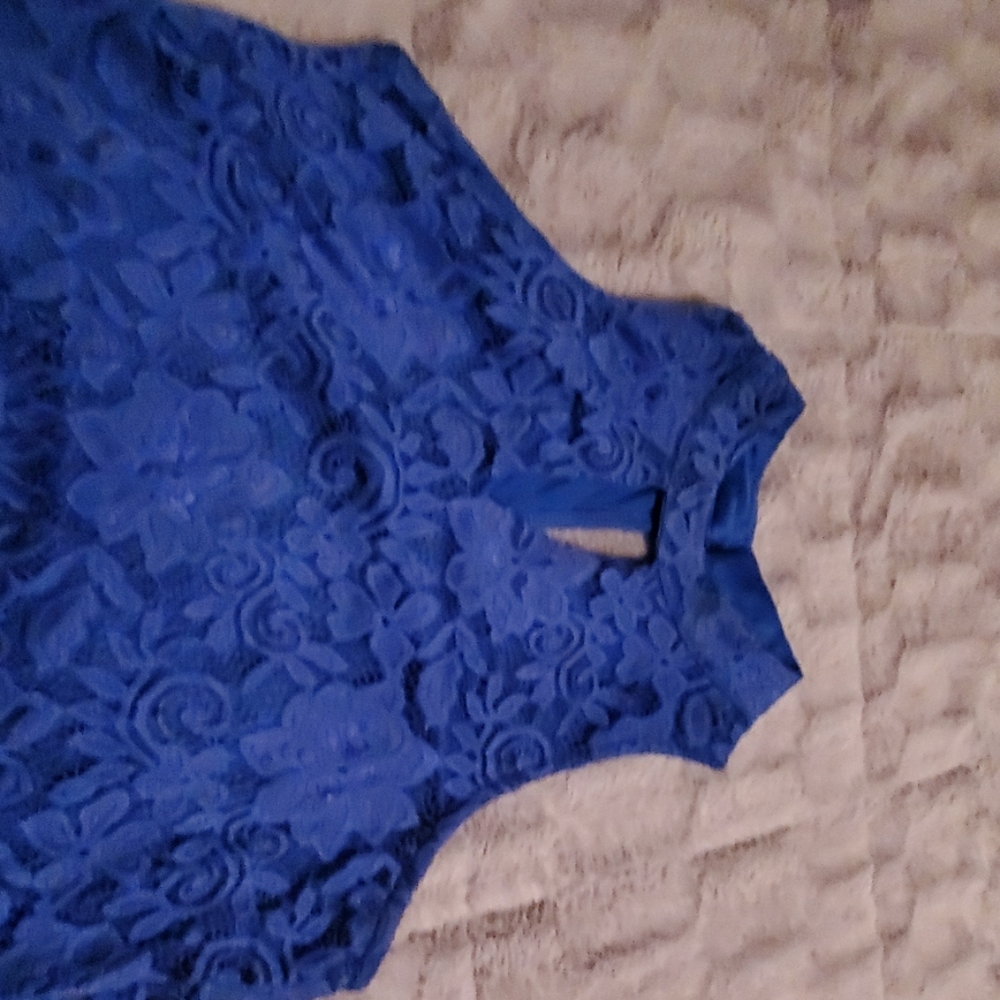 Sleeveless  blouse - Picture 2 of 5